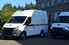 Фонд «Вольное Дело» передал машины скорой помощи в 12 городов России